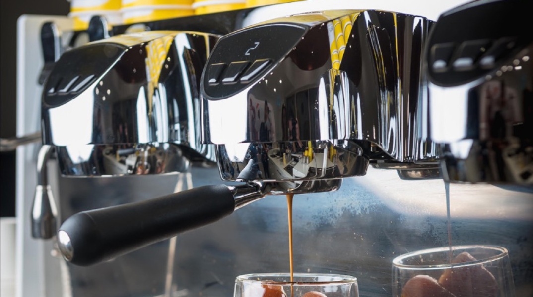 Coffee Qubes. Καφές με παγάκια από καφέ.