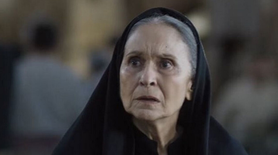 Στη σειρά «Άγιος Παΐσιος» η Σμαράγδα Σμυρναίου υποδύεται τη γιαγιά Χατζηχριστίνα