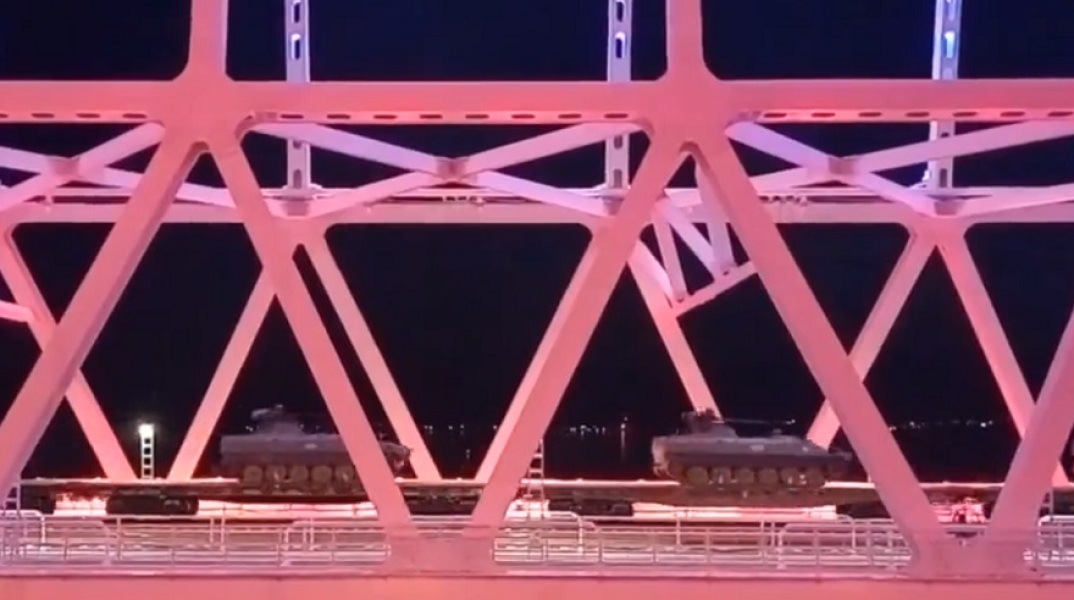 Αποχωρούν ρωσικές δυνάμεις από την Κριμαία