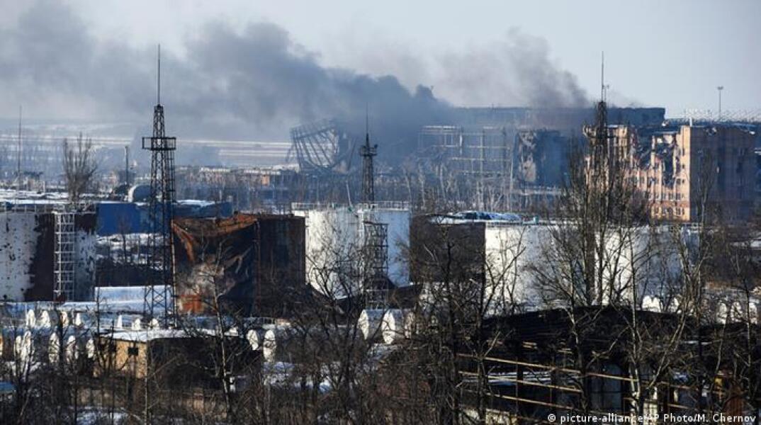 Reuters: Βομβαρδισμοί κοντά στο αεροδρόμιο του Ντόνετσκ