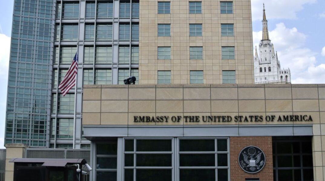 Η Ρωσία προχωρά σε απέλαση του αναπληρωτή επικεφαλής της αμερικανικής πρεσβείας