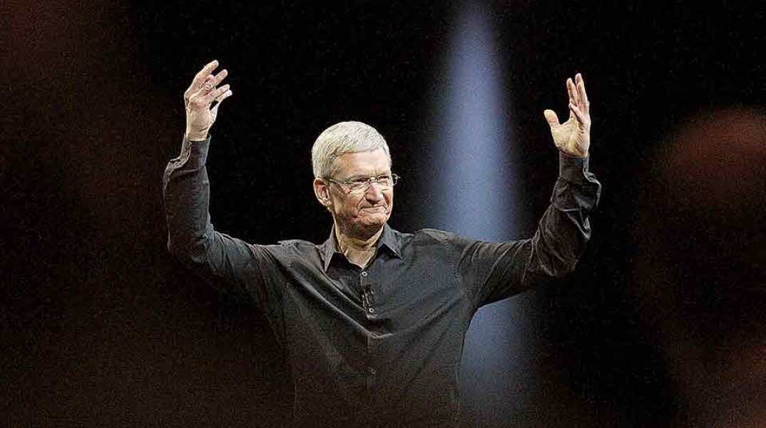 Αντιδράσεις για τις υπέρογκες αποδοχές του CEO της Apple