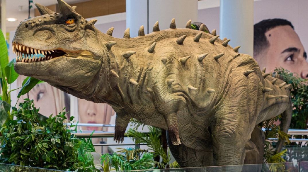 Από την έκθεση «Δεινόσαυροι» στο The Mall Athens. 
