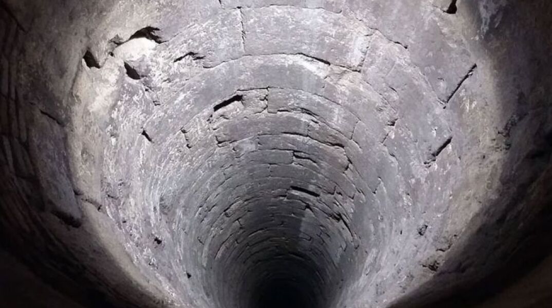 Αφγανιστάν: Το αγόρι που είχε εγκλωβιστεί σε πηγάδι στο νοτιοανατολικό τμήμα της χώρας απεγκλωβίστηκε, όμως στη συνέχεια πέθανε.