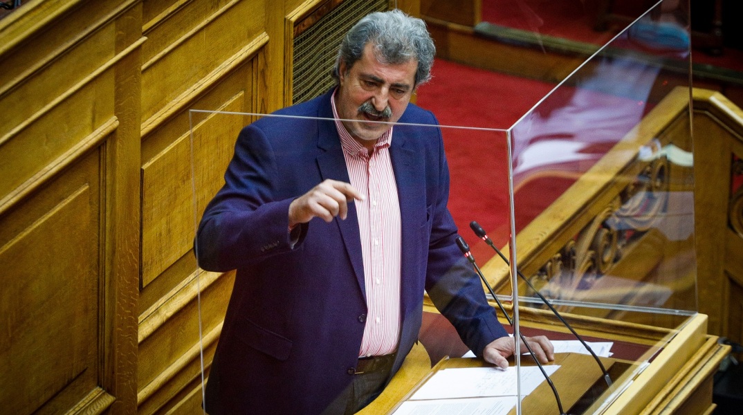 Επίθεση του Παύλου Πολάκη στον πρόεδρο του ΠΑΣΟΚ – ΚΙΝΑΛ, Νίκο Ανδρουλάκη, με αφορμή συνέντευξη του τελευταίου. Η ανάρτηση του βουλευτή του ΣΥΡΙΖΑ στο facebook. 