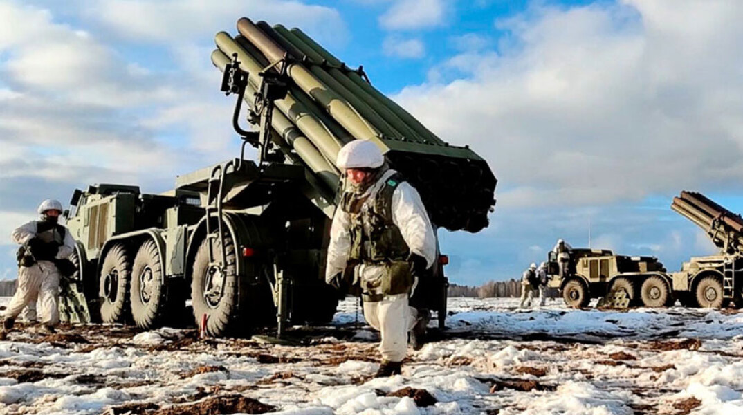 Ρωσικός στρατός στα σύνορα με την Ουκρανία