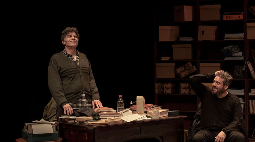 «Αινιγματικές Παραλλαγές» στο Ίδρυμα Μιχάλης Κακογιάννης με τους Γιάννη Μπέζο και Πυγμαλίωνα Δαδακαρίδη, σε σκηνοθεσία Σωτήρη Τσαφούλια