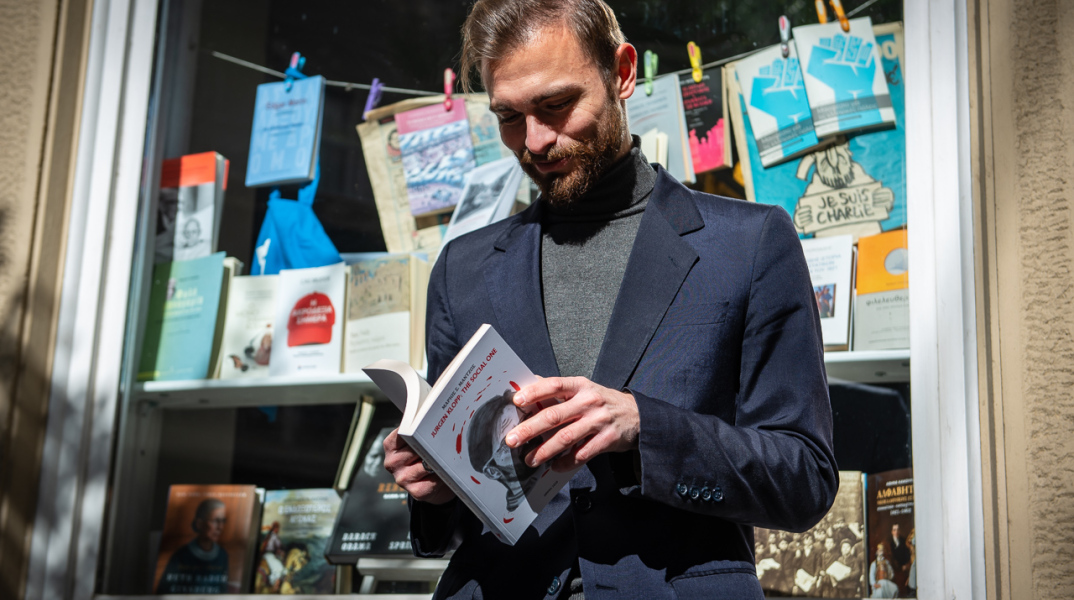 Ο συγγραφέας του βιβλίου «Jurgen Klopp: The Social One» Μάριος Μάντζος.