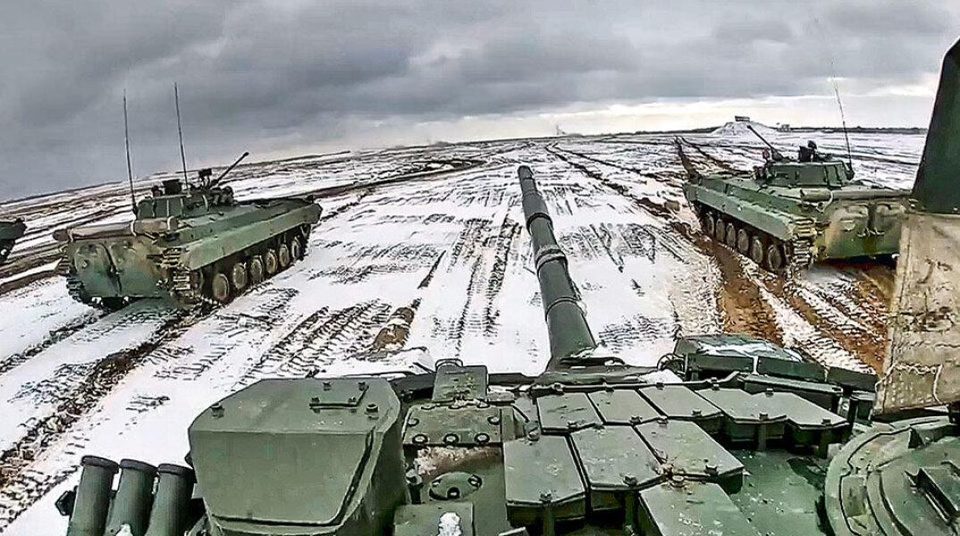 Ο Λευκός Οίκος αποκαλεί «εισβολή» την ανάπτυξη Ρωσικών στρατιωτικών δυνάμεων στην ανατολική Ουκρανία