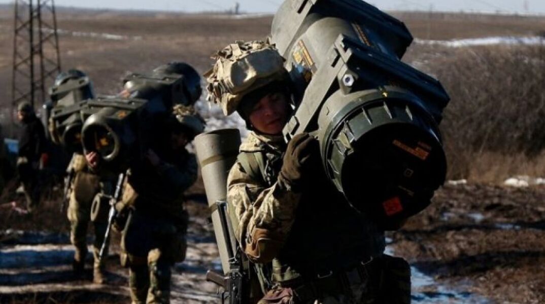 Ουκρανοί στρατιώτες στα σύνορα με τη Ρωσία