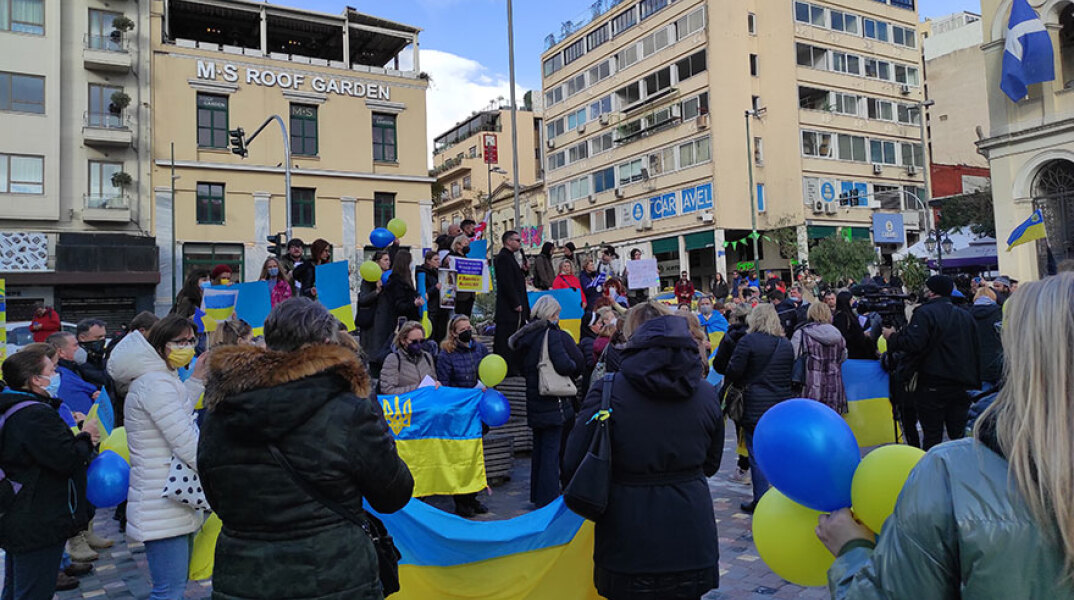 Συγκέντωση Ουκρανών στο Μοναστηράκι για τον πόλεμο 