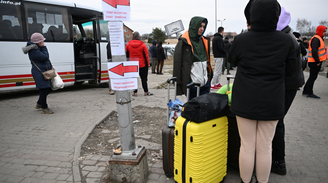 Ουκρανία: Αποχωρεί το προσωπικό της ελληνικής πρεσβείας στο Κίεβo