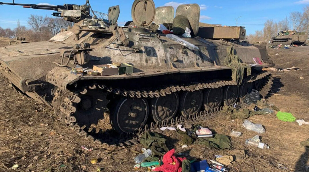 Ρωσικό τανκ έχει καταστραφεί έξω από το Χάρκοβο στην Ανατολική Ουκρανία