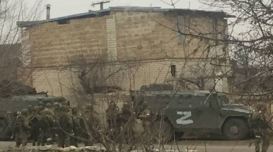 Πόλεμος Ουκρανία: Ο ρωσικός στρατός προ των πυλών της Χερσώνας