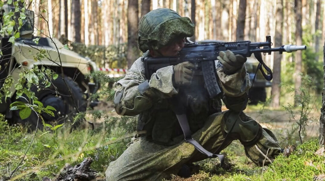 Η ρωσική εισβολή στην Ουκρανία κάνει τη Σουηδία να επιταχύνει τον επανεξοπλισμό της