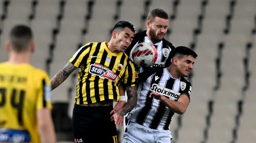 Στιγμιότυπο από την αναμέτρηση ΑΕΚ και ΠΑΟΚ για το Κύπελλο Ελλάδος