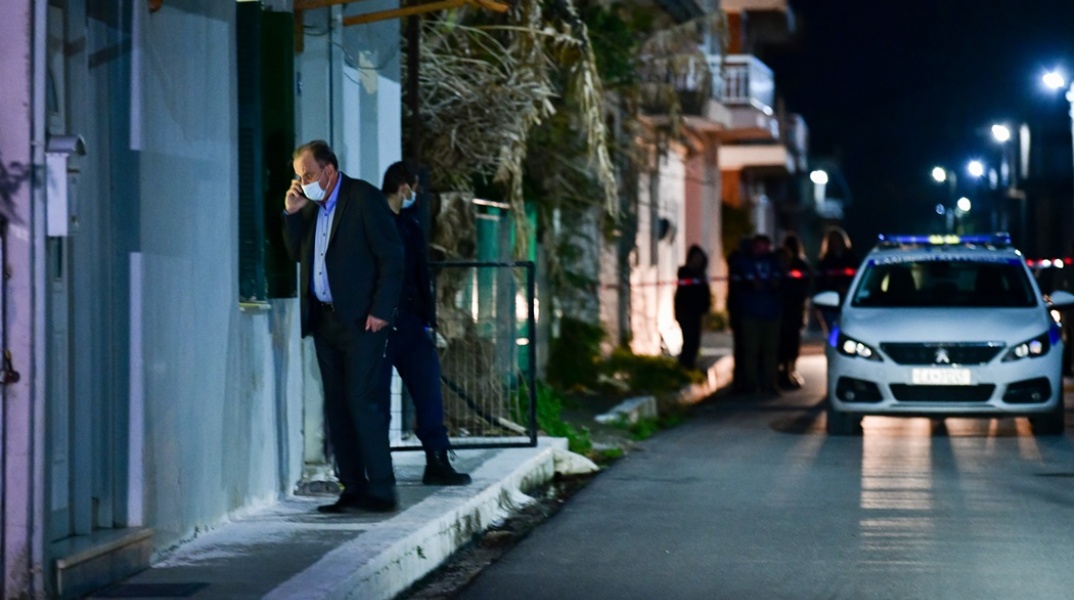 Ανδραβίδα: Τετραπλή δολοφονία σε σπίτι - Νεκροί μητέρα, πατέρας και τα δύο παιδιά τους