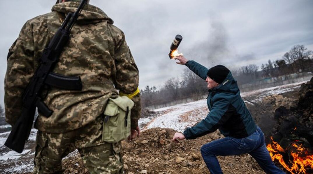Πόλεμος στην Ουκρανία: «Ο τρελός πρέπει να απομονωθεί» λέει ο Τσέχος πρόεδρος για τον Πούτιν