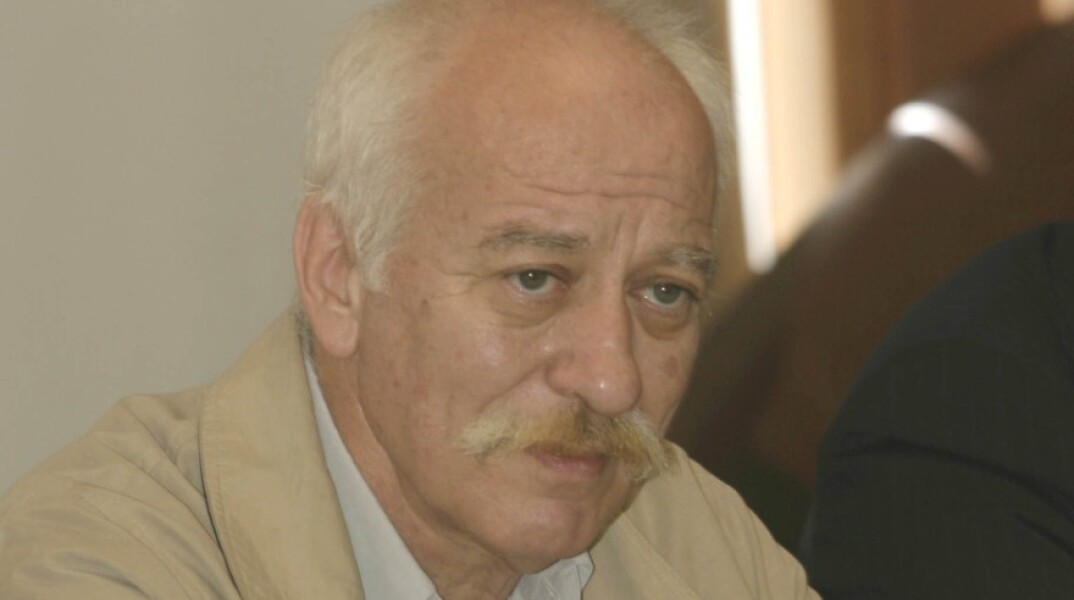 Πέθανε ο Χρόνης Μπότσογλου