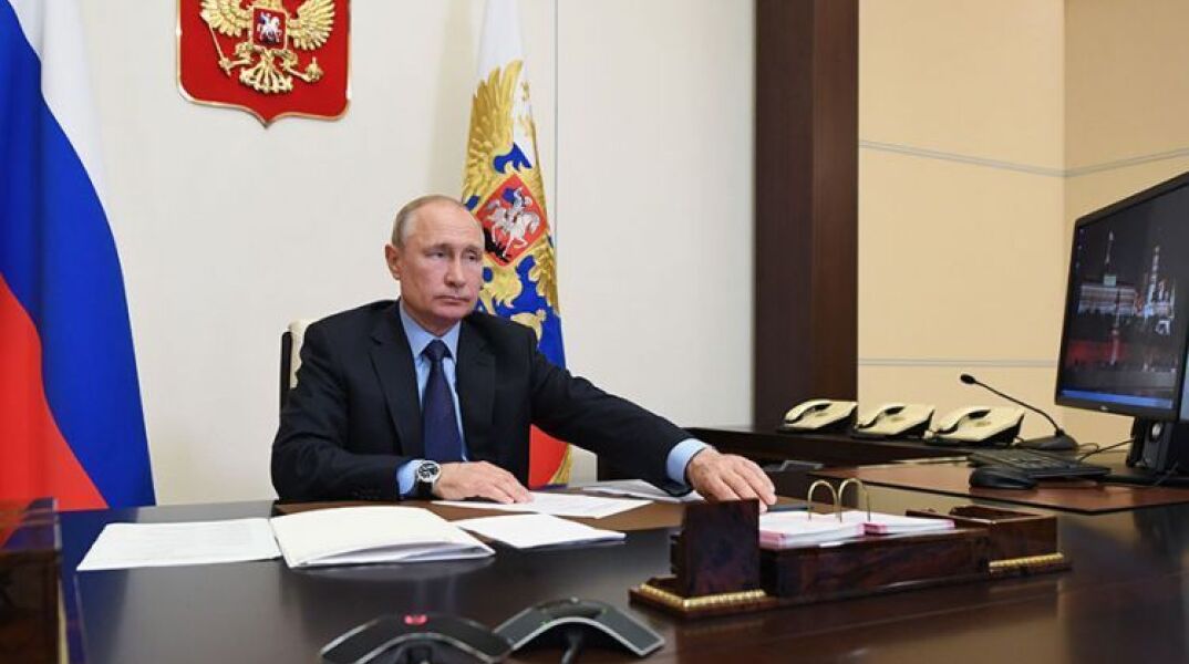 Πούτιν: 15ετή κάθειρξη για όποιον διαδίδει «ψευδείς πληροφορίες» για τον στρατό