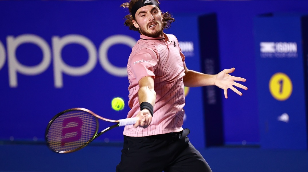 Ο Στέφανος Τσιτσιπάς σε αγώνα τένις