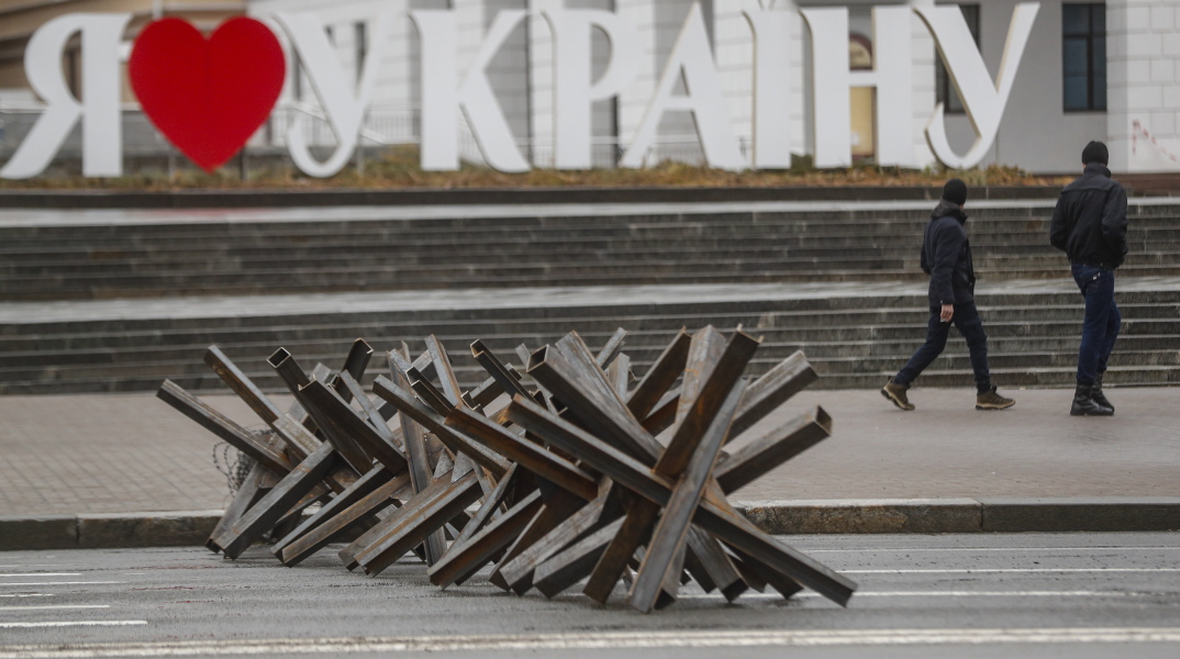 Ρωσο-ουκρανικός πόλεμος: «Δεν έχουμε άλλα όπλα για να αντισταθούμε - Ο στρατός μας έχει ηττηθεί», είπε ο δήμαρχος της Χερσώνας Ιγκόρ Κολικάγεφ.