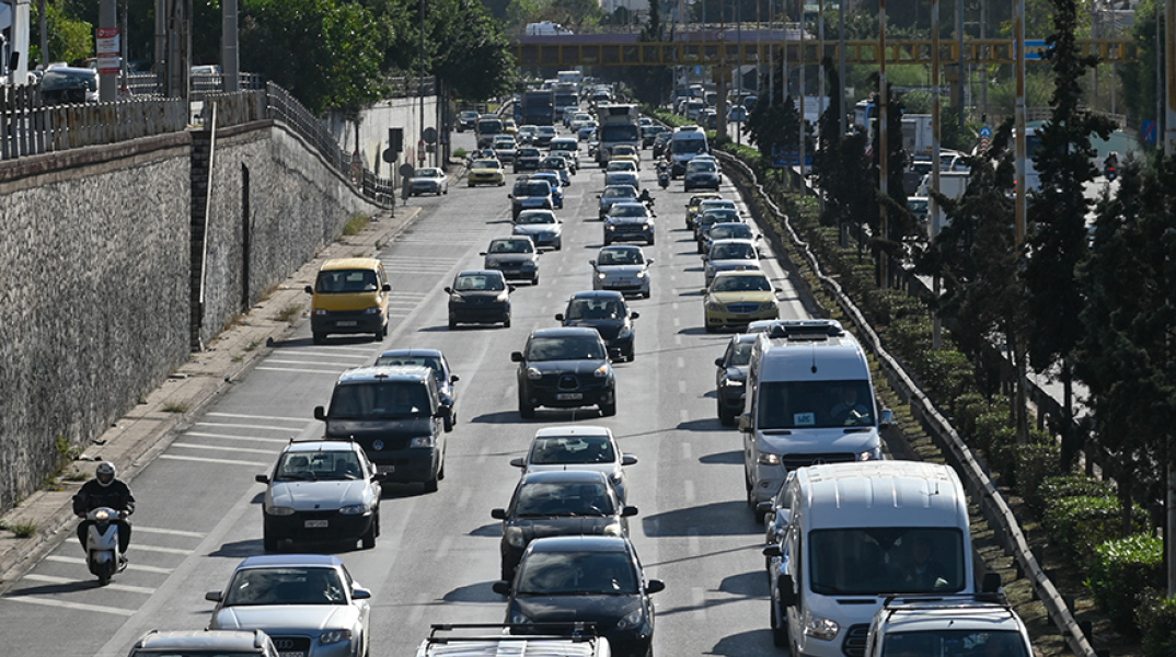 Κίνηση στους δρόμους της Αθήνας