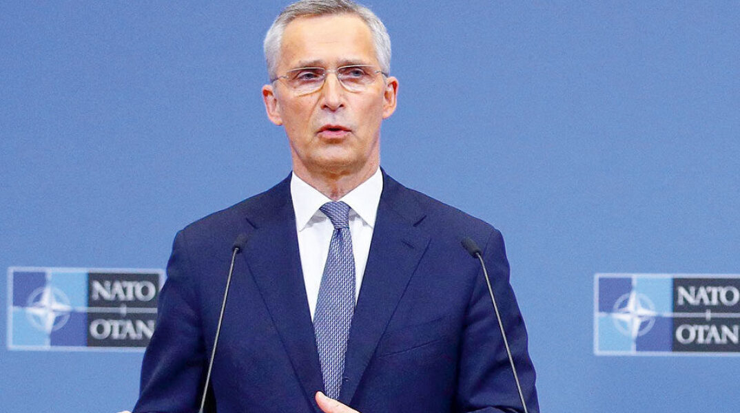 Η Ουκρανία έχει επανειλημμένως ζητήσει από τη συμμαχία να εφαρμόσει μια ζώνη απαγόρευσης πτήσεων πάνω από τη χώρα, ωστόσο το ΝΑΤΟ αρνήθηκε να το πράξει σε μια προσπάθεια αποφυγής κλιμάκωσης της σύγκρουσης.