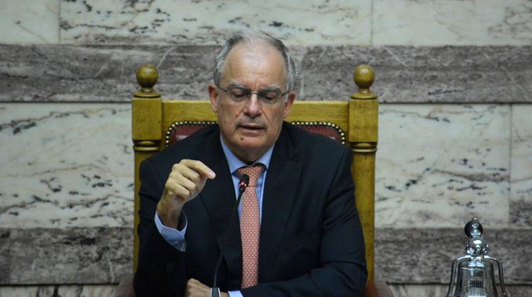 Βουλή: Θετικός στον κορονοϊό με ελαφρά συμπτώματα ο Κων. Τασούλας	