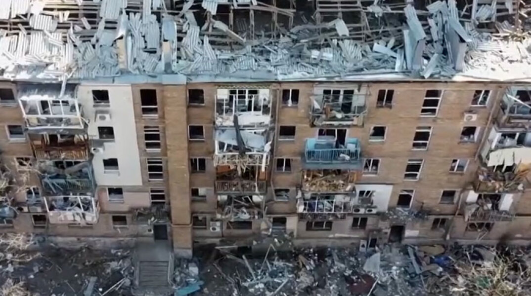 Βομβαρδισμένο κτίριο στο Κίεβο