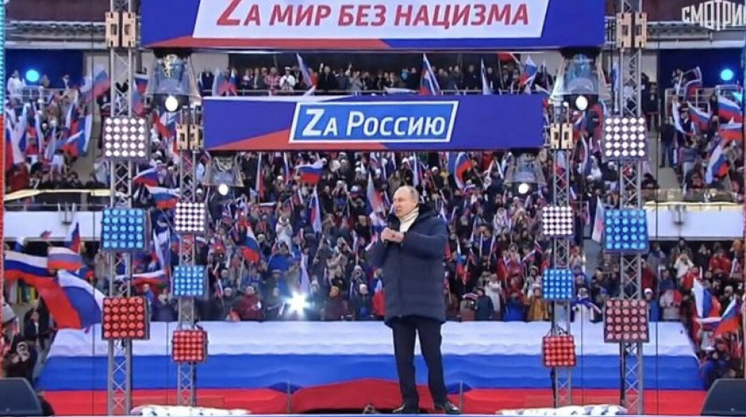 Ο Βλαντίμιρ Πούτιν σε ομιλία του για την Κριμαία λίγο πριν κοπεί στον αέρα