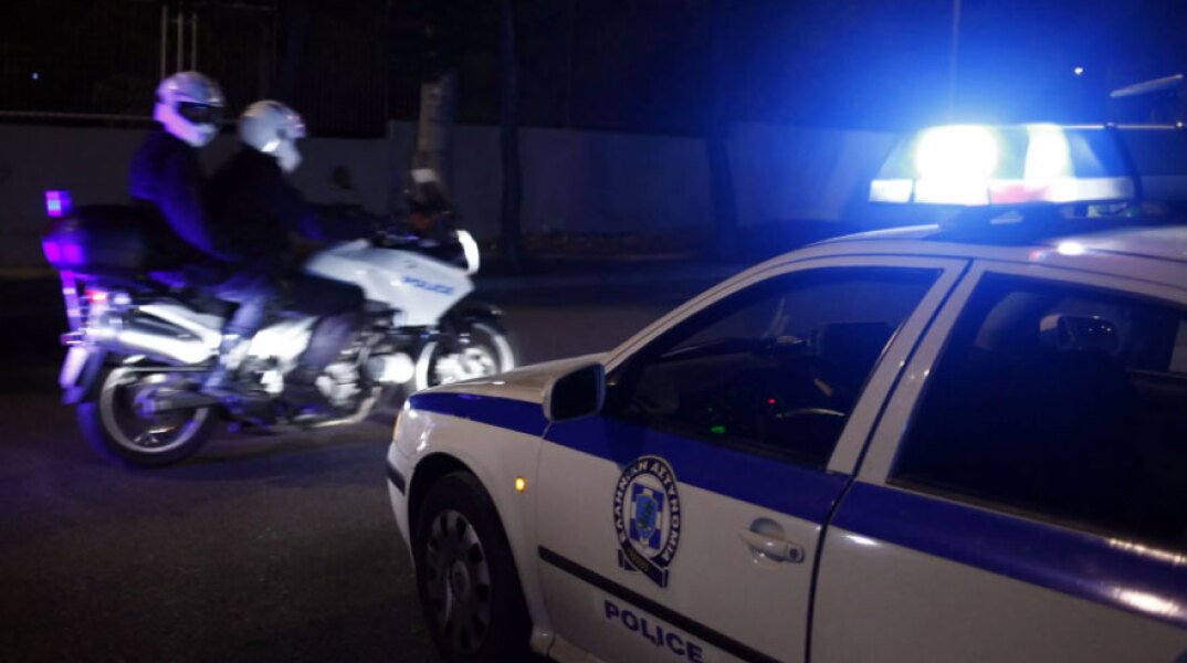 Καταδίωξη στη Γλυφάδα από αστυνομικούς σε αυτοκίνητο (ΦΩΤΟ ΑΡΧΕΙΟΥ)