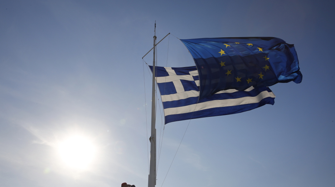 greece-eu-flag.jpg