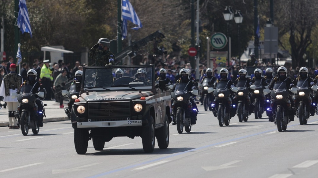 [351443] ΣΤΡΑΤΙΩΤΙΚΗ ΠΑΡΕΛΑΣΗ ΣΤΗΝ ΑΘΗΝΑ ΓΙΑ ΤΗΝ ΕΘΝΙΚΗ ΕΠΕΤΕΙΟ ΤΗΣ 25ης ΜΑΡΤΙΟΥ 1821 (ΓΙΑΝΝΗΣ ΠΑΝΑΓΟΠΟΥΛΟΣ/EUROKINISSI)