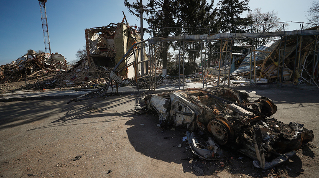 Πόλεμος στην Ουκρανία: Βομβαρδισμένη αγορά στα περίχωρα του Κιέβου