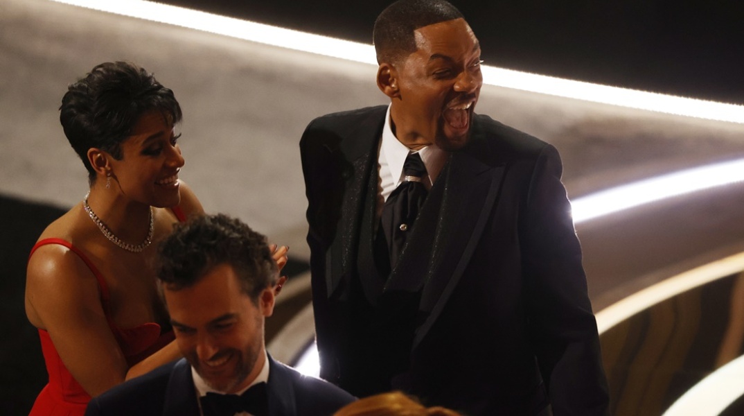 Oscars 2022: Ο Will Smith χτυπά τον Chris Rock
