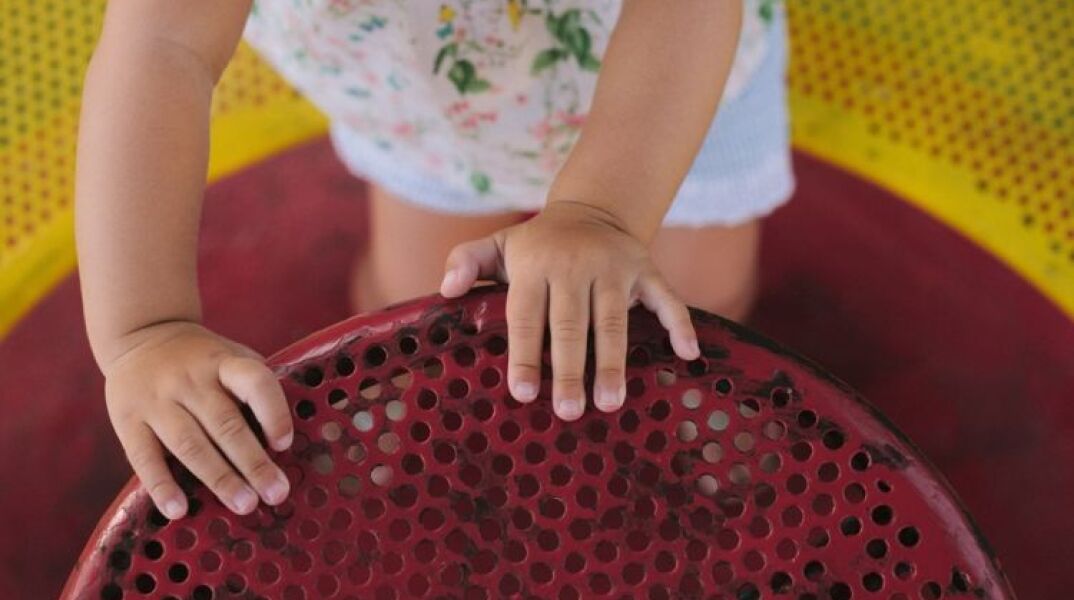 Παιδί © Unsplash/ Michal Bozek  