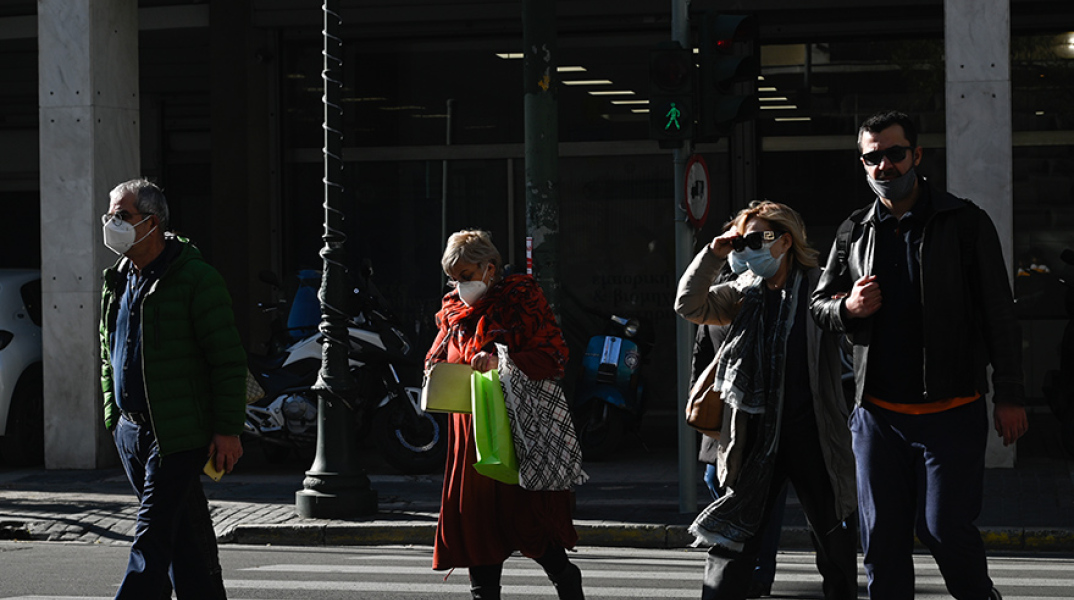 Τα κρούσματα κορωνοϊού ανακοίνωσε σήμερα Τετάρτη (30.03) ο ΕΟΔΥ