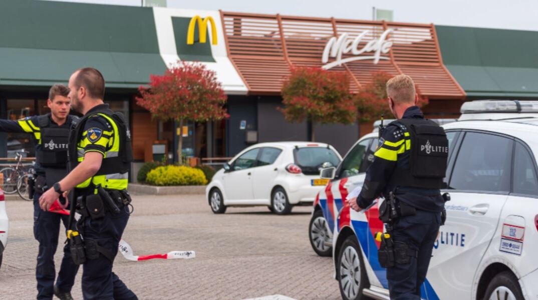 Πυροβολισμοί με δύο νεκρούς σε McDonald's στην Ολλανδία