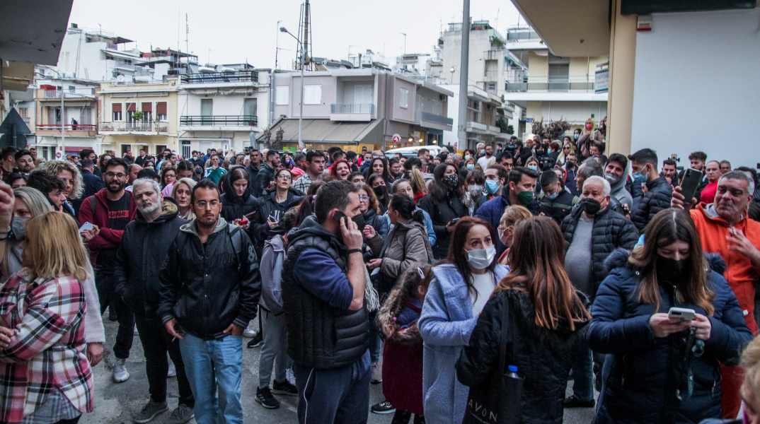 Πισπιρίγκου, όχλος, σπίτι