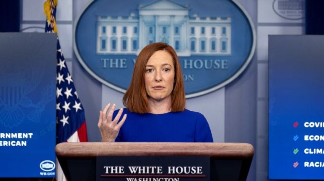 Η ελληνικής καταγωγής νέα εκπρόσωπος Τύπου της κυβέρνησης Μπάιντεν, Τζεν Ψάκη © EPA / Stefani Reynolds / POOL   