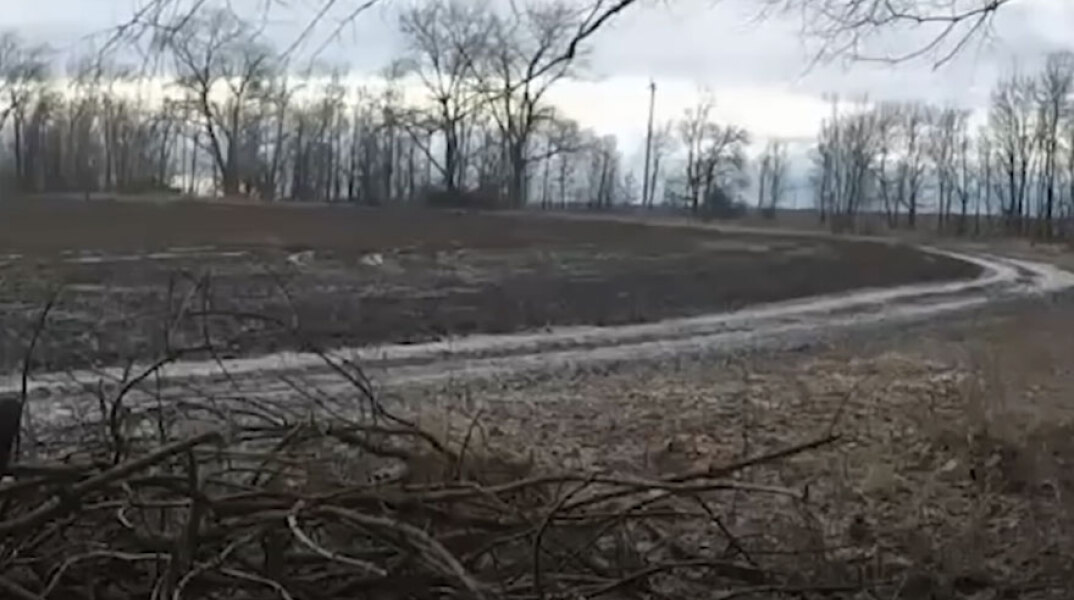 Ουκρανοί στήνουν ενέδρα σε Ρώσους που υποχωρούν στο Τσερνίχιβ, βόρεια από το Κίεβο