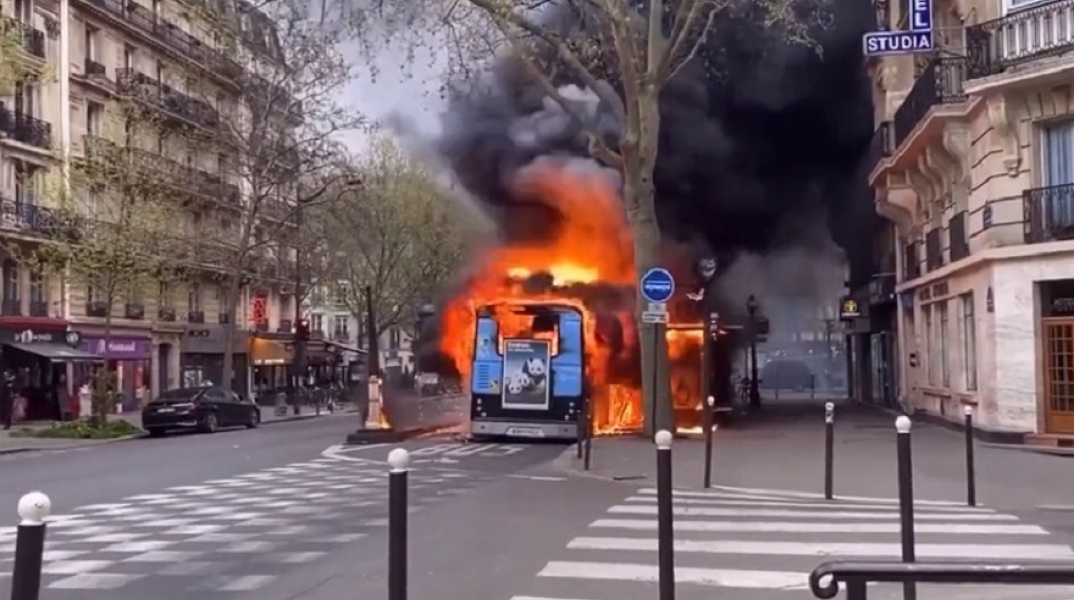Ισχυρή έκρηξη στο Παρίσι - Κοντά στην Παναγία των Παρισίων   
