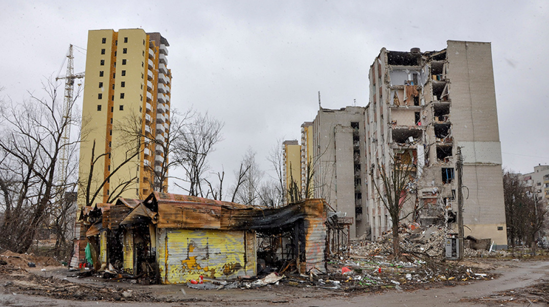 Πόλεμος στην Ουκρανία: Βομβαρδισμένο κτήριο στο Τσερνίχιβ