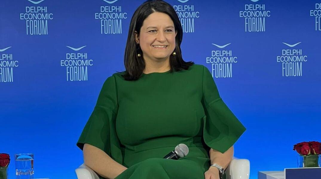 Η υπουργός Παιδείας, Νίκη Κεραμέως, στο Οικονομικό Φόρουμ των Δελφών