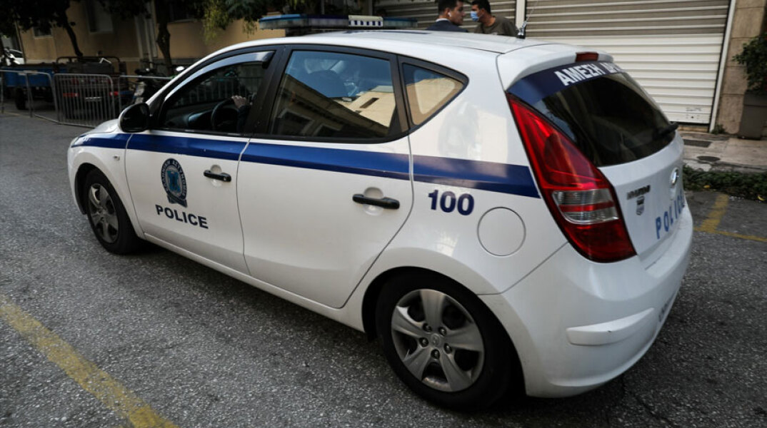 Σε άθλιες συνθήκες σε διαμέρισμα στον Άγιο Παντελεήμονα ζούσαν τα τρία παιδιά