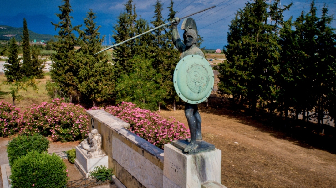 Θερμοπύλες, το άγαλμα του Λεωνίδα