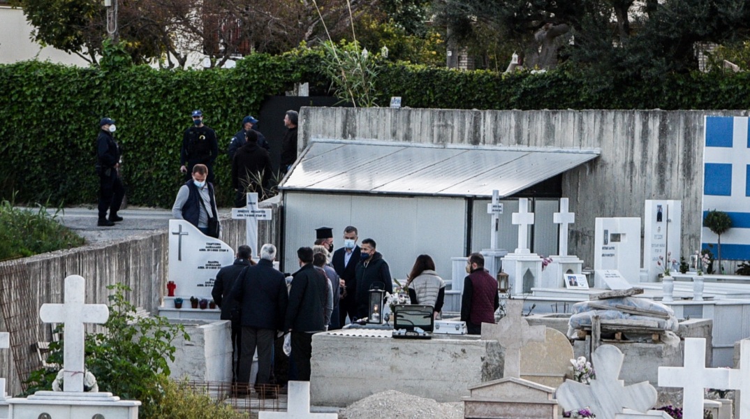 Δολοφονία 9χρονης στην Πάτρα: Στα εγκληματολογικά εργαστήρια το τάμπλετ