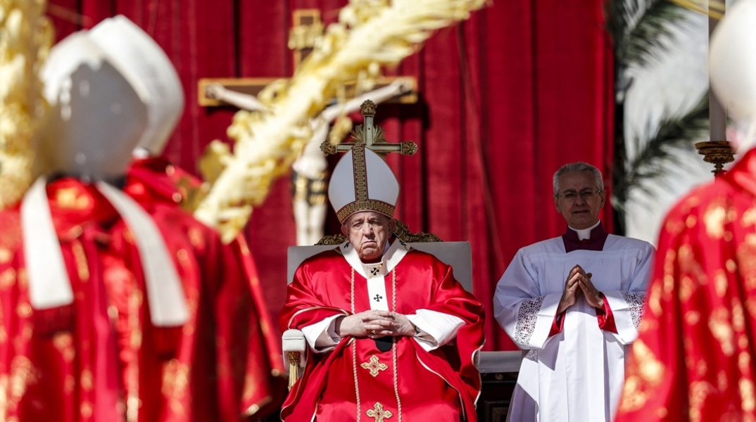 Ο πάπας Φραγκίσκος στην πλατεία του Αγίου Πέτρου