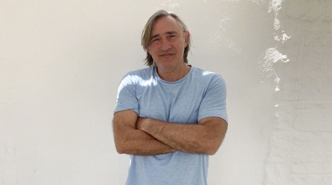 Ο Άκης Σακελλαρίου. 